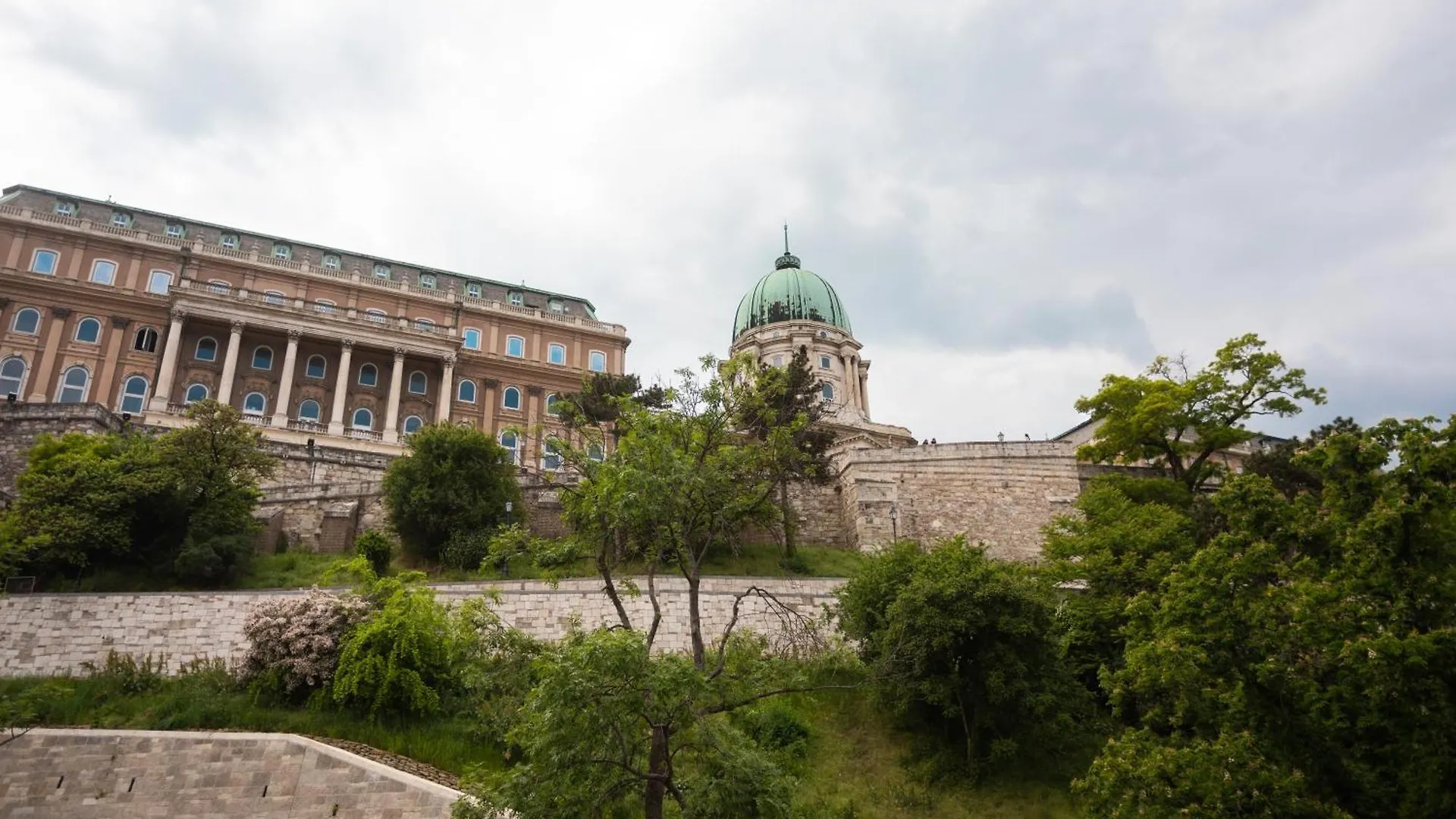 Leon Hotel & Lounge Budapest